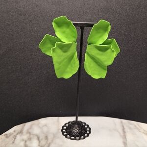 NEW - Bright Green Leaf Earrings